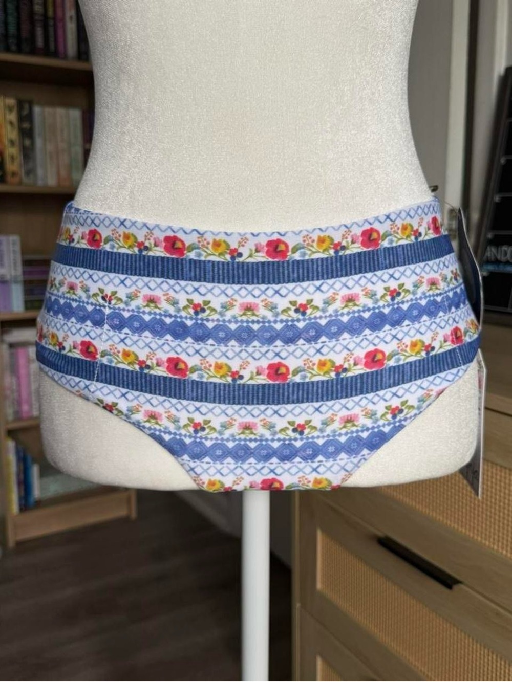 high waisted thong bikini bottoms